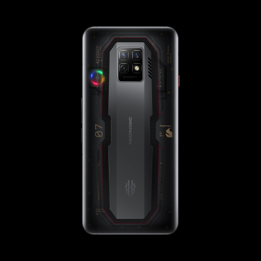 Das Redmagic 7 Pro in der Version Supernova mit halbtransparenter Rückseite (Bild: Nubia)